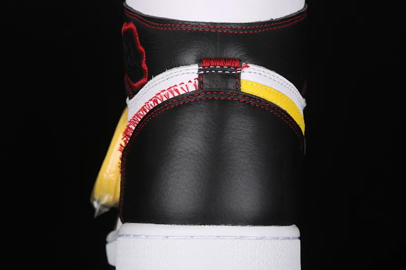All categories Air Jordan Jordan series basketball shoes Air Jordan 1 High cost-effective version Air Jordan 1 "Dynamic Yellow" AJ1 black and white contrast stitching hook basketball shoes CD6579-071